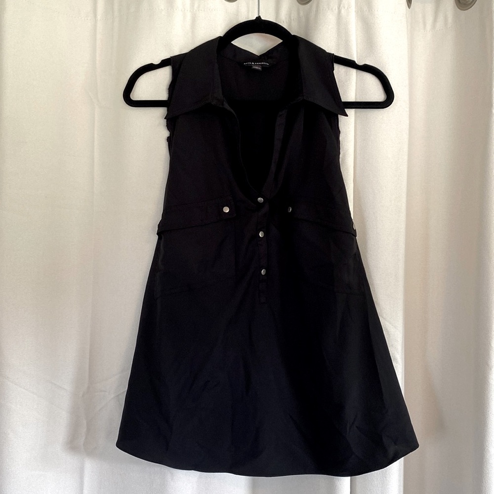 Rock & Republic Size XL Black sleeveless shirt. Approx 27” L x 22” W Like new.